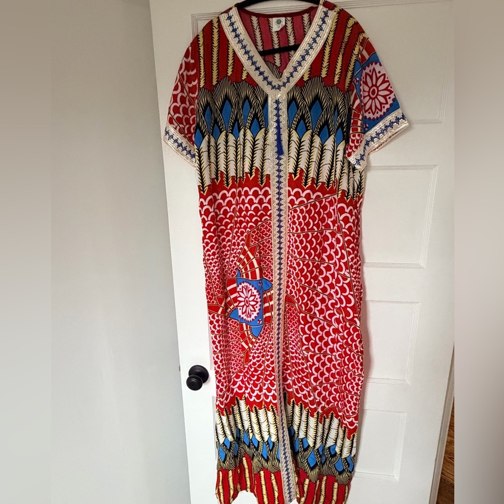 Colorful Patterned Kaftan with embroidering